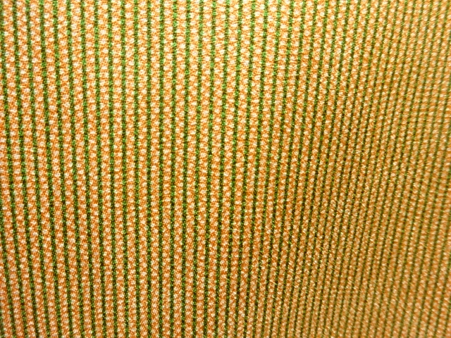  未使用品　縞模様鮫小紋着物